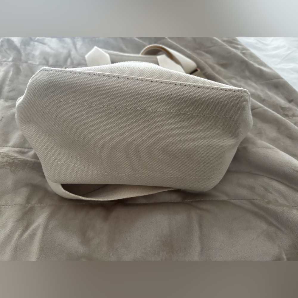 Vineyard Vines Camouflage Green and Cream Tote - Picture 9 of 15